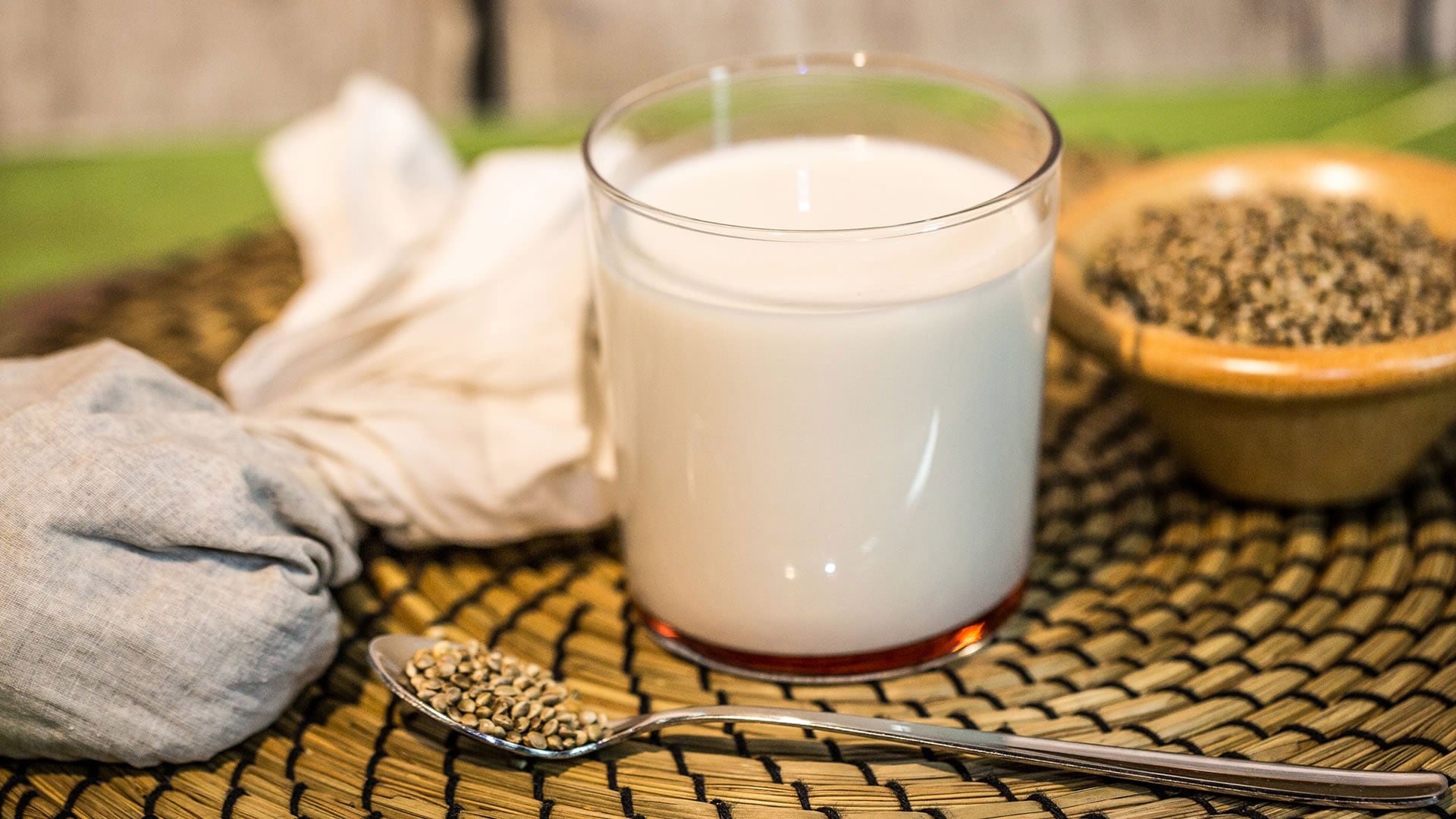 latte-di-canapa